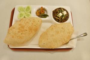 Chola Bhatura