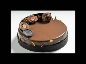 FERRERO ROCHER CAKE .