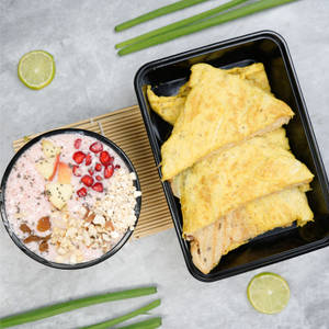 Oat Meal (Mini) + Bread Omelette
