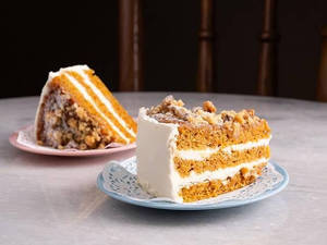 Classic Carrot & Walnut Cake