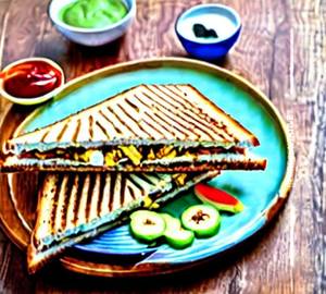 Paneer Butter Masala Sandwich (Whole wheat bread)