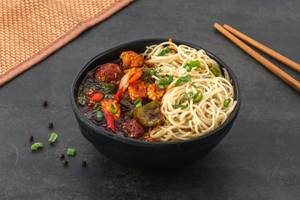 Chicken Chilli Oyster Noodles (With Gravy)
