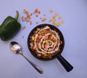 Maggi with chicken and cheese