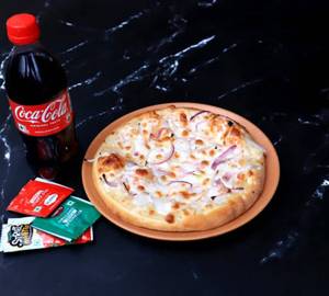 Paner And Onion Veg Double Pizza ( 7 Inches ) And Mini Coke
