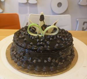 Chocolaty Chips Exotic Cakes