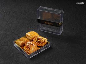 Assorted Baklava Box (4pc)