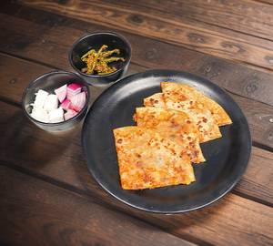 Paneer Pyaaz Paratha