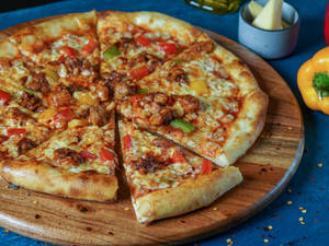 Bbq Chicken Pizza Hand Tossed