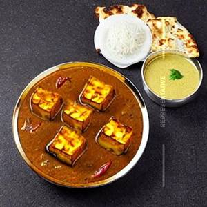 Paneer Mattar (Brown Gravy)