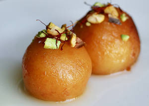 Hot Gulab Jamun [ 1 Pc ]
