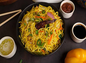 Veg Singapuri Noodles