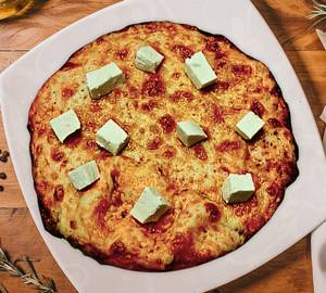Tandoori paneer pizza