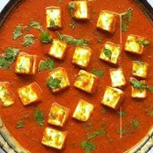 Cheese Paneer Kaju Masala (Brown Gravy)