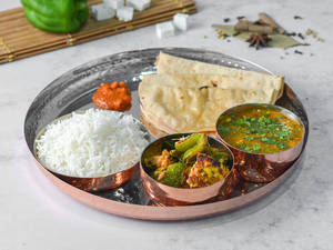 Paneer Capsicum Full Meal