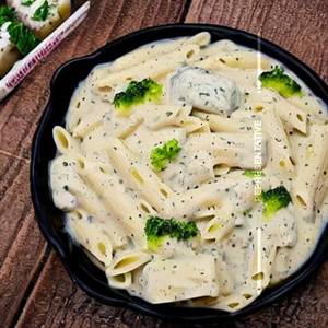 Spagheti White Sauce Pasta