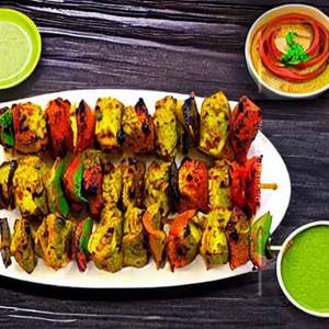 Achari Soya Tikka