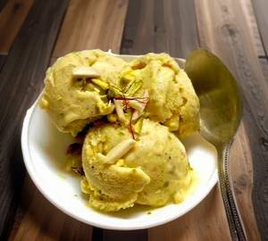 Kesar Pista Fresh Ice Cream