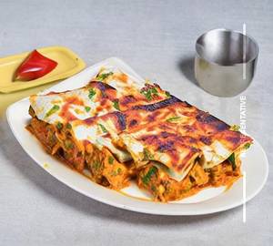 Paneer Lasagne Tikka Masala (Brown Gravy)