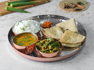 Dahi Bhindi Full Meal