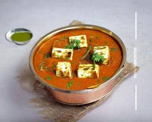 Paneer Pasanda (Red Gravy)