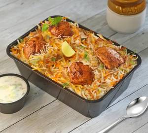 Hyderabadi Chicken Biryani (750ML)