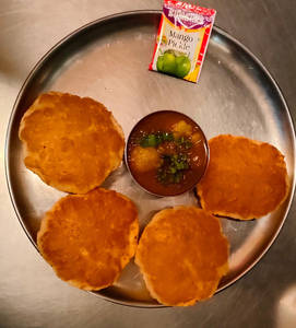 Club Kachori(4p) With Aloo Sabji