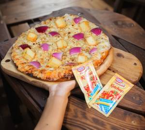 Paneer Onion Pizza [9 Inches]
