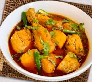 Aloo Chicken Korma [4 Pieces]