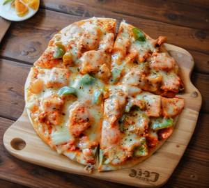 Tandoori paneer pizza