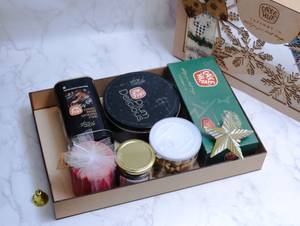 Wooden Wonders Hamper