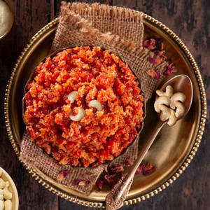 Desi Ghee Gajar ka Halwa
