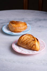 Carrot Kaya & Cashew Puff