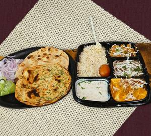 Super Thali(Dal Tadka+Channa Masala+Kadahi Paneer+Rice+Raita+Gulab Jamun+Roti