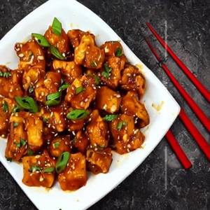 Diced Chicken Baby corn in Hot Garlic Sauce