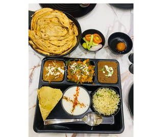 Deluxe Veg Thali