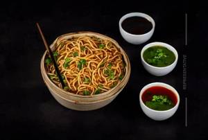 Schezwan prawns noodles