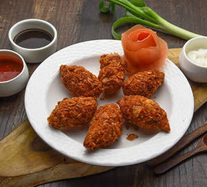 Chicken Kurkure Momos [6 Pieces]