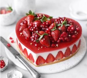 STRAWBERRY CAKE (500GM's)