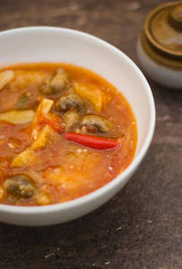 Veg Bamboo Shoot & Mushroom Red Chilli