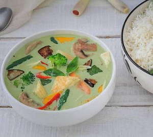 Veg Thai Green Curry With Steam Rice