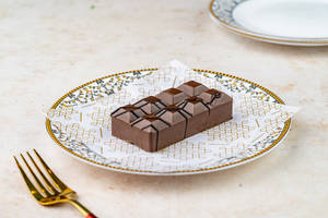 Pistachio Kunafa Chocolate Bar (dubai's Viral Chocolate)