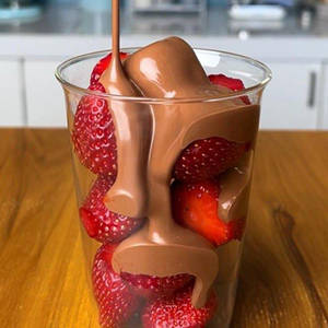 London's Viral Chocolate Strawberry - Dipped in Hazelnut Chocolate