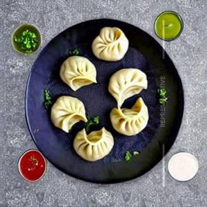Paneer Haryali Momos
