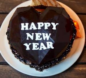 Happy New Year Chocolate Pinata Cake 700Grams