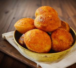 Sweet Paniyaram ( 7 nos ) sambar Chutni