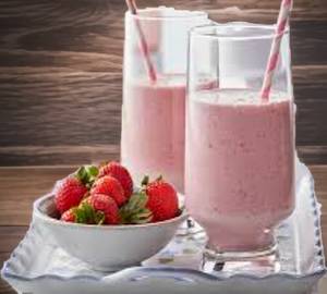 Strawberry lassi
