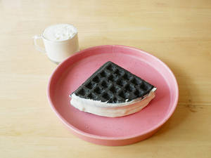 Black N White Waffle