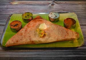 Butter masala dosa