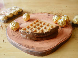 Rocher Rush Waffle