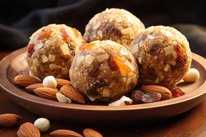 Mix Dry Fruit Laddu